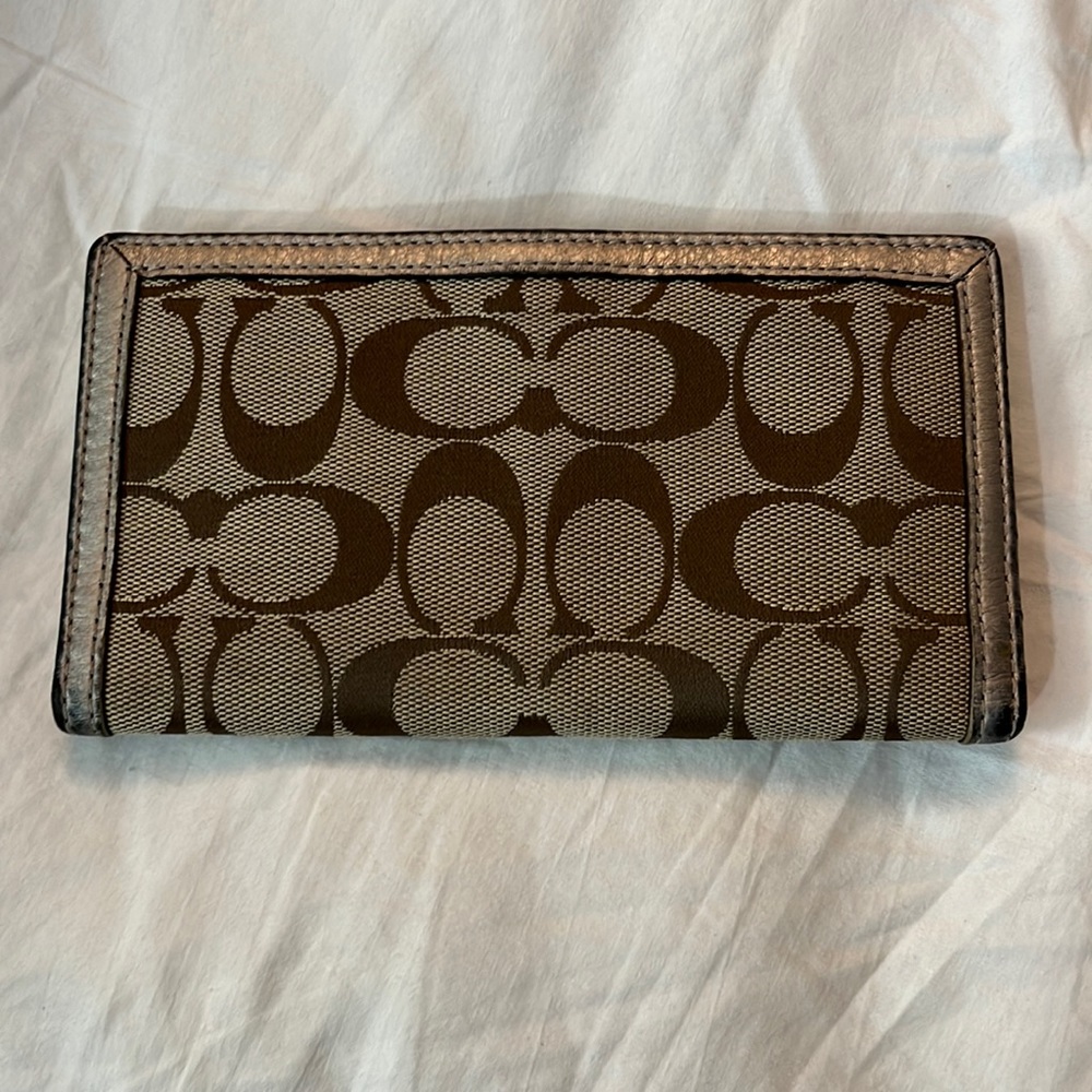 Coach checkbook